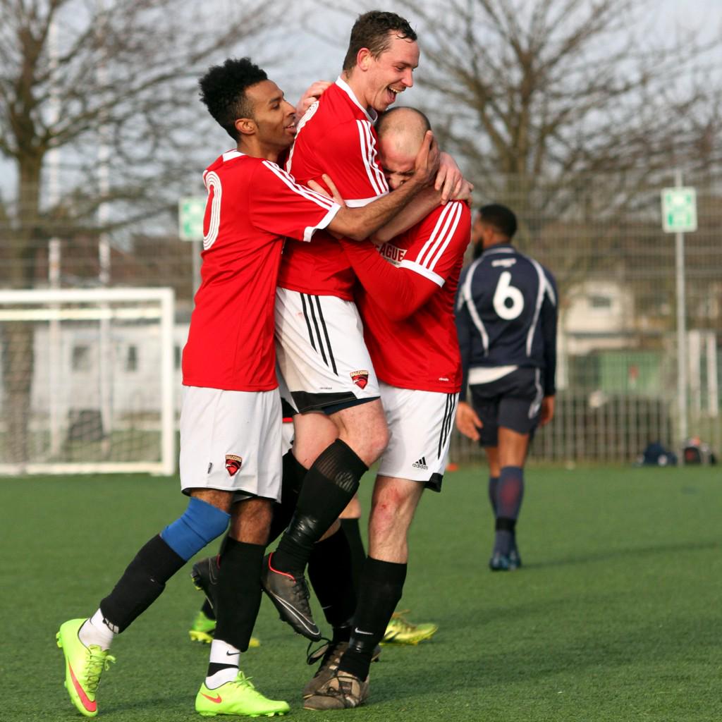 Hugs all round <a href="/LukeTheding1989/">Luke</a> @Prince10C_M <a href="/scottay21/">Scott Boulden</a>