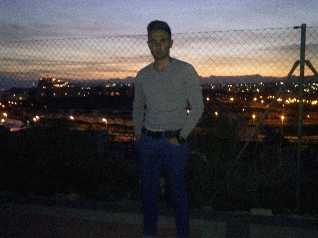 JC_Browm's tweet photo. Tarde de ruteo cn @Vanef92 tk princesita 😘 http://t.co/8m1uVvmfBT
