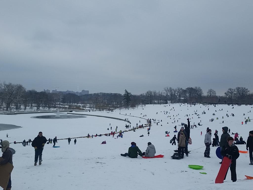 etlevinson's tweet photo. Hurray for March #snowyinStLouis http://t.co/RkNXXSDqYv