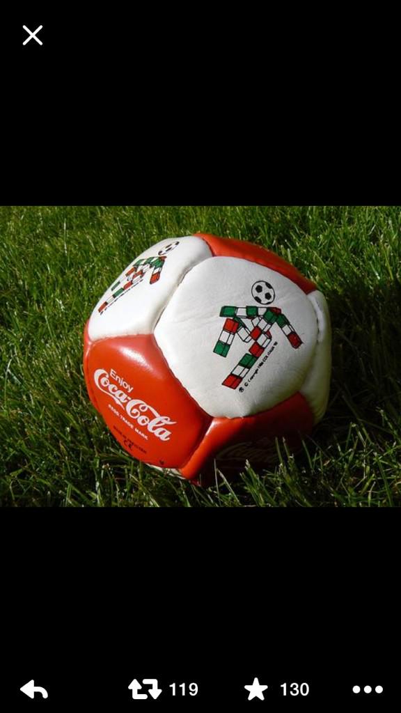 Pinkney7's tweet image. I had loads of there #italia90 best World Cup ever