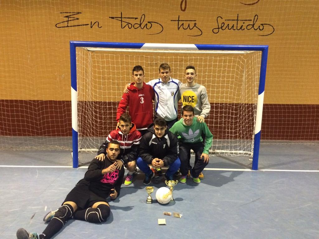 eloycano's tweet photo. Gran fin de semana gracias a estos capullos!! http://t.co/zld6IKUVvO