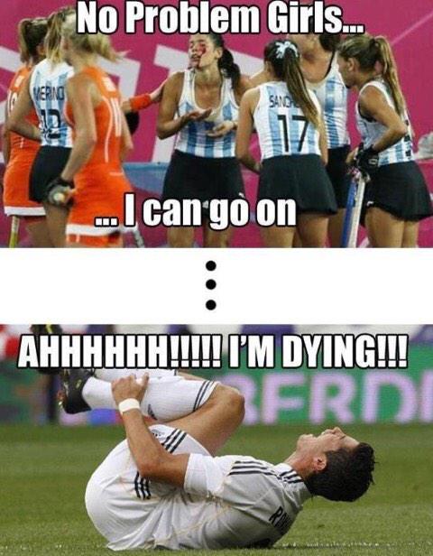 exsoccerplayer's tweet image. The difference between guys and girls when injured in a game