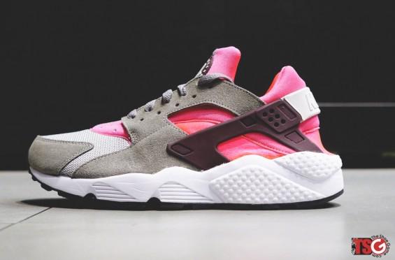 _infiniteburger's tweet photo. “@kicksonfire: Latest Nike Air Huarache Said To Be Kanye West Inspired - http://t.co/AEFchkw0Sn http://t.co/ckS6ZLpsVV” Must have ❗️❗️❗️😩💦