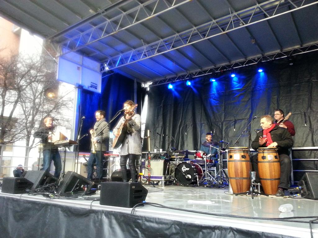 mikeyjoedrum's tweet photo. “@MichaelAusTx: #2ndStSoundcheck @GinaChavez has #Latin #Heat &amp; #smokin' smooth sound #Austin #Texas #ATX #SXSW http://t.co/cxEZzwq0Xz”