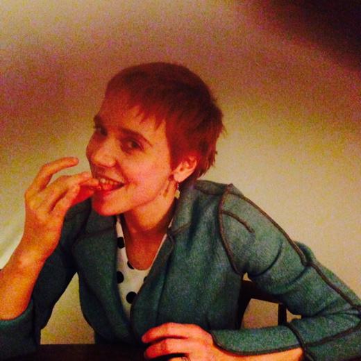 EleeshaDrennan's tweet photo. Rose flavoured macaroons #Pierreherme taste way better than eating an actual rose #ChannelRose ! http://t.co/hUpeixKG7l