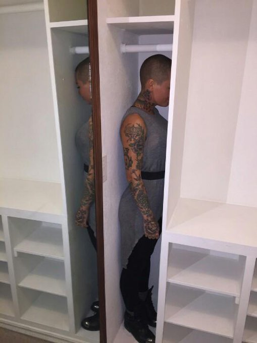 That one time @ktohara1 found the perfect spot for me in her new closet http://t.co/WqqHxzB2CH<a class="tags" target="_blank" title="On Twitter" href="/?out=eyJ0eXAiOiJKV1QiLCJhbGciOiJIUzUxMiJ9.eyJpYXQiOjE3MTg3MDI5ODUsImlzcyI6InR3cG9ybnN0YXJzLmNvbSIsIm5iZiI6MTcxODcwMjk4NSwiZXhwIjoxNzUwMjM4OTg1LCJyZWRpcmVjdF91cmwiOiJodHRwczovL3R3aXR0ZXIuY29tL2t0b2hhcmExIn0.hE3yBLs8x2SuQCe_TM_kHFhhvMHmkHro3WCYWvmtEdCBKsHsvVPWO8LNSHUBhPLQfYVEjGx3H75jHXJcrz87OA">@ktohara1</a><a href="/tag/mackmonday"class="tags"><span>#mackmonday</span></a>