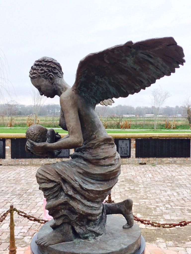jamieyuenger's tweet photo. Go see the #whitneyplantation outside #nola it's %100 worth it. #nytimes http://t.co/g95PBmYlrn
