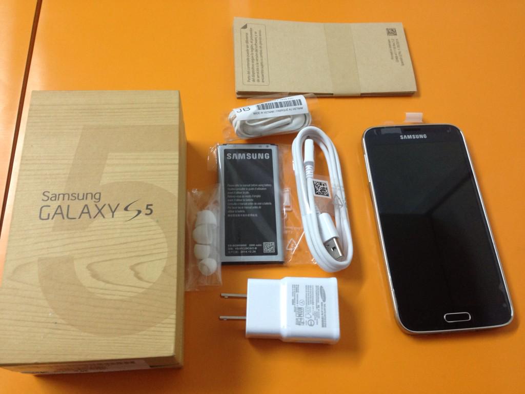 clinica_smart's tweet photo. @EduardoTiguaC #Promocion 
Samsung s5 nuevo de paquete 
Libre #garantia 
Whatssap 0995947222 http://t.co/j9yJyH1vRy