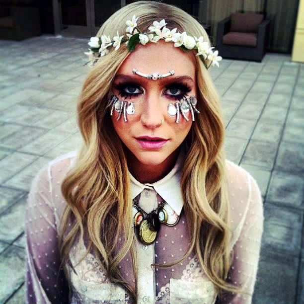 Happy birthday to my role model KESHA 