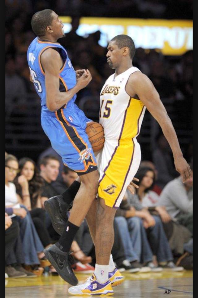 BlakeStotesbury's tweet photo. So many NBA fails‼️ http://t.co/xnARJjxC1F