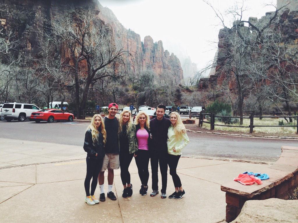 chizzyychayy's tweet photo. Great weekend in Zion 💚🌲 http://t.co/Z3ffrQAivl