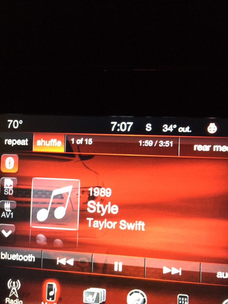 DaxMcCarty11's tweet image. 4 grown men road tripping in a Dodge Durango talking about life and jamming out... #dontjudgeus #unity2015