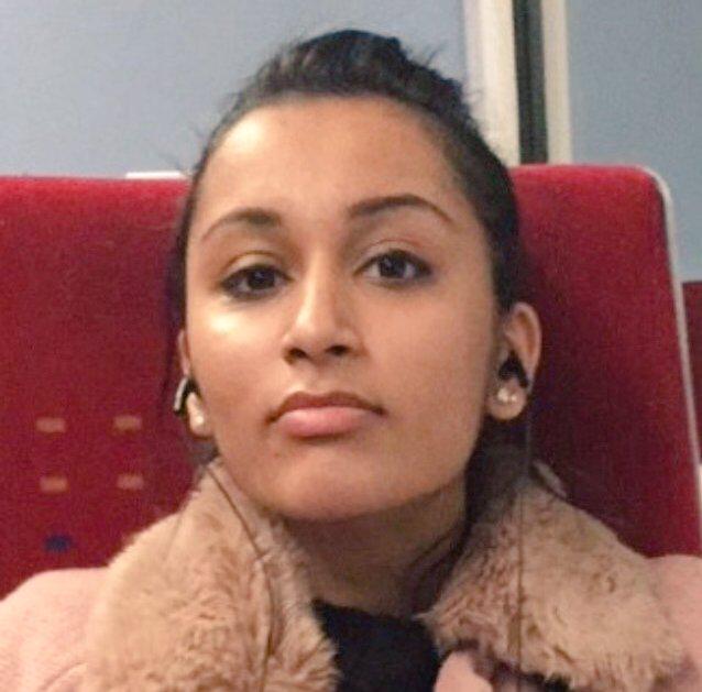 daniella_finch_'s tweet photo. Vote @simkgill for English course rep. A vote for Sim, is a vote for justice. Knowledge is power. #iconic #Vote4Sim http://t.co/ougKviB11j