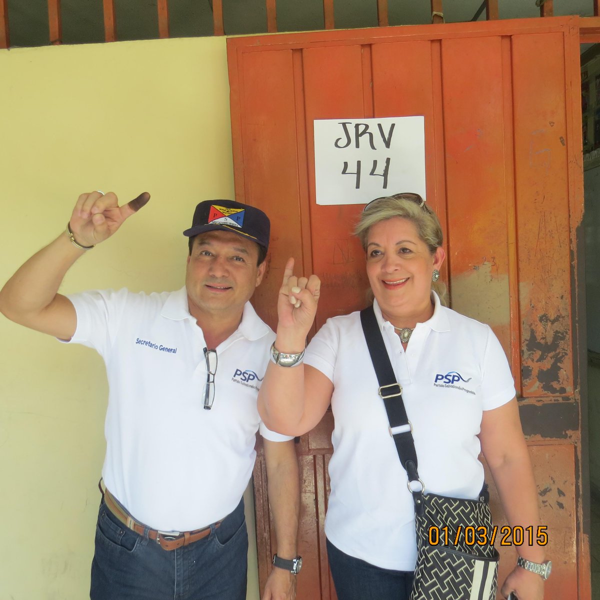 PSPOFICIAL_SV's tweet photo. ASÍ FUE EL AMBIENTE EN VARIOS PUNTOS DE VOTACIONES CON PRESENCIA DE EL PSP. http://t.co/N4UDVfUOsp