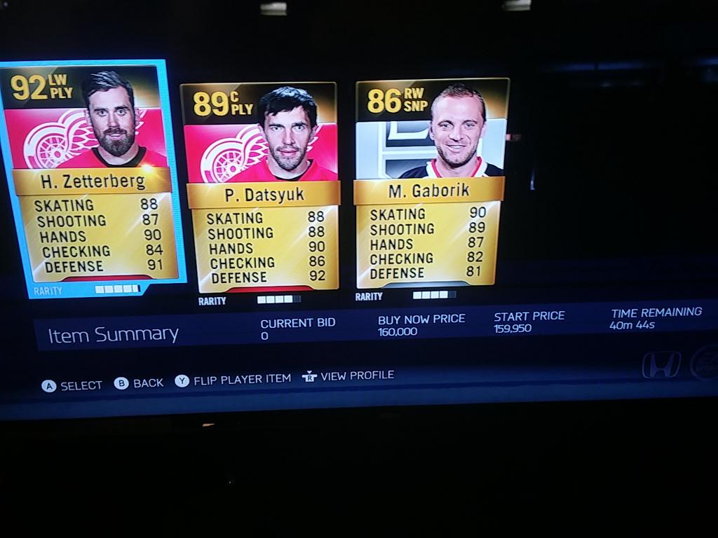 BestHUTGivaway's tweet photo. Send trade offers; i will give away the players I get from offers...team name XTAYZUH http://t.co/gsDXCsfIBU