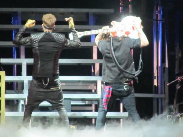 paledrew's tweet image. “@dankanter: #21 http://t.co/aQiKHC3xwg” REPPING CANADA