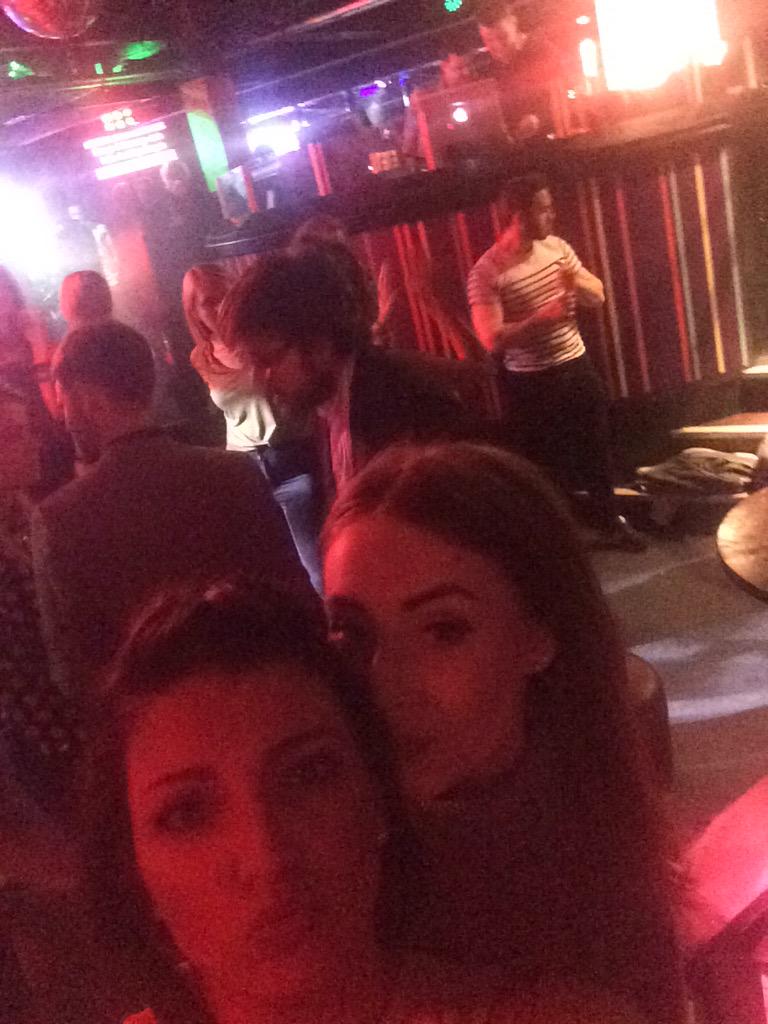 FlowerBombLP's tweet image. Shots shots shots 😜