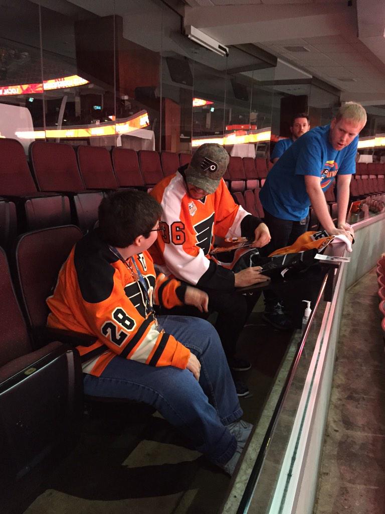 DTSFlyer's tweet photo. @RinaldoZac Thanks for making Josh's Day! http://t.co/geyzadgg3L