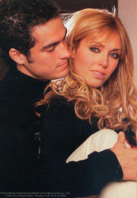 danielleeNeta's tweet image. #CasalLindo!!