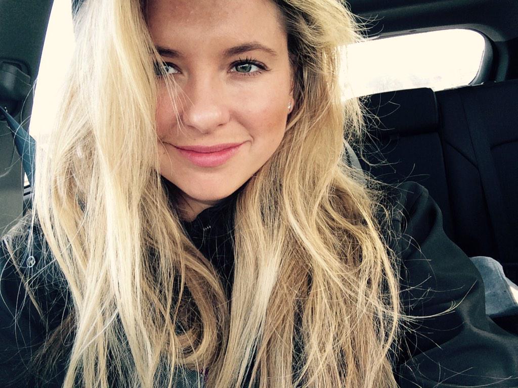 Jennifer Blanc pics Tina Cole picture
