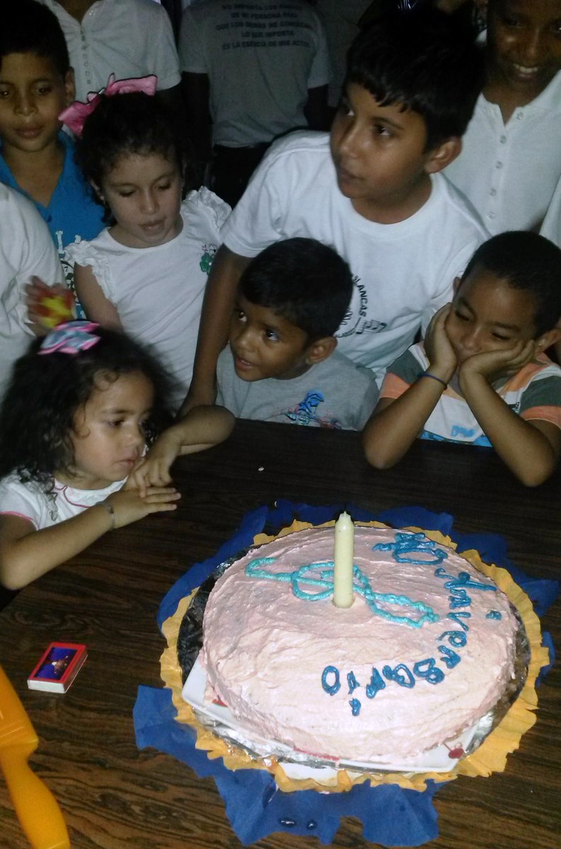 #ElSistemaCumple40 <a href="/nucleoCalabozoA/">Nucleo Calabozo</a>  40 Aniversario del Sistema Celebración y Cumpleaños de una alumna
