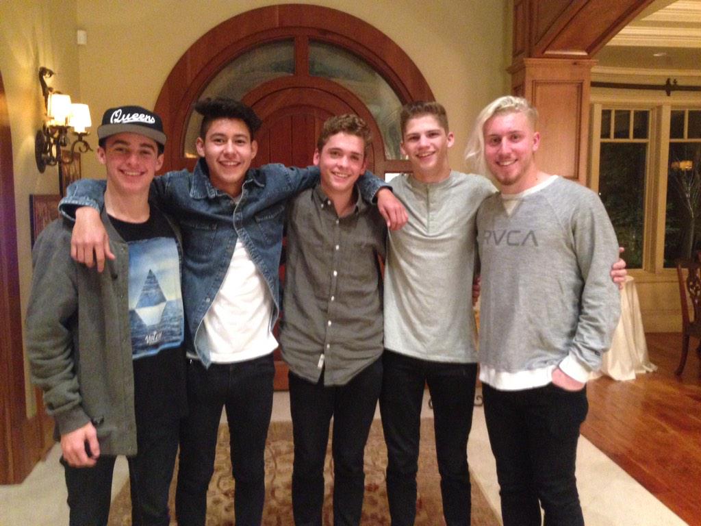 micklethepickel's tweet photo. love all of these guys like brothers and am more than proud of my boy @M_Bankz Boston is one lucky place! http://t.co/bMOCHV56Wj