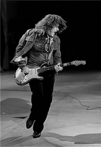 Happy birthday Rory Gallagher: March 2,1948-June 14,1995/RIP
(live at the RDS in DUBLIN CITY 1985/© COLM HENRY, 2011) 