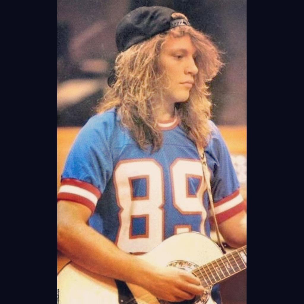 Happy birthday Sir Jon Bon Jovi! You\re an amazing man. 
Thanks for everything. 
Hope I can see you soon.      
