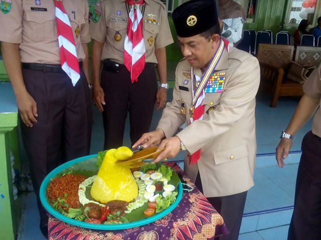 kwarnas's tweet photo. Pembukaan Kegiatan Lomba Ketangkasan dan Keterampilan Tingkat Penggalang se-Kota Pontianak. http://t.co/CTPbbtJU7I