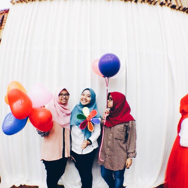 aliyarissa's tweet photo. last night was amazing๐ takyah guna monopod dah๐ #casualnight #dinnerperdipsa #hipster #lensapro @LENSAPRO http://t.co/mwUMj4kEqZ