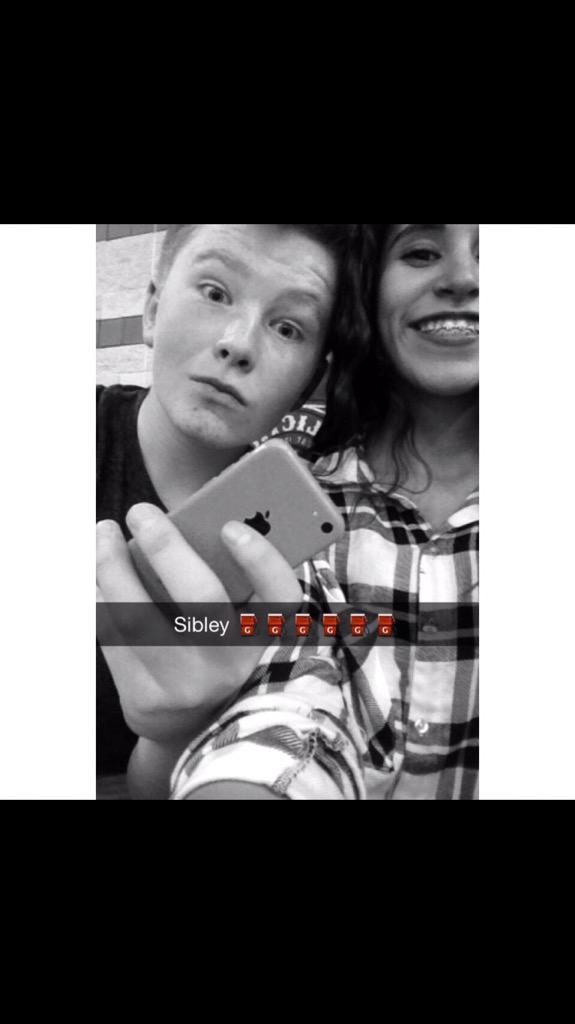 zsibzz's tweet photo. miss you ❤️ http://t.co/hDQKaoPynr