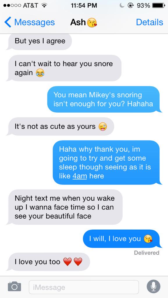 textingfivesos's tweet photo. Closer to you - the wallflowers 

#vote5sos #kcas http://t.co/LAAdZxN7Ly