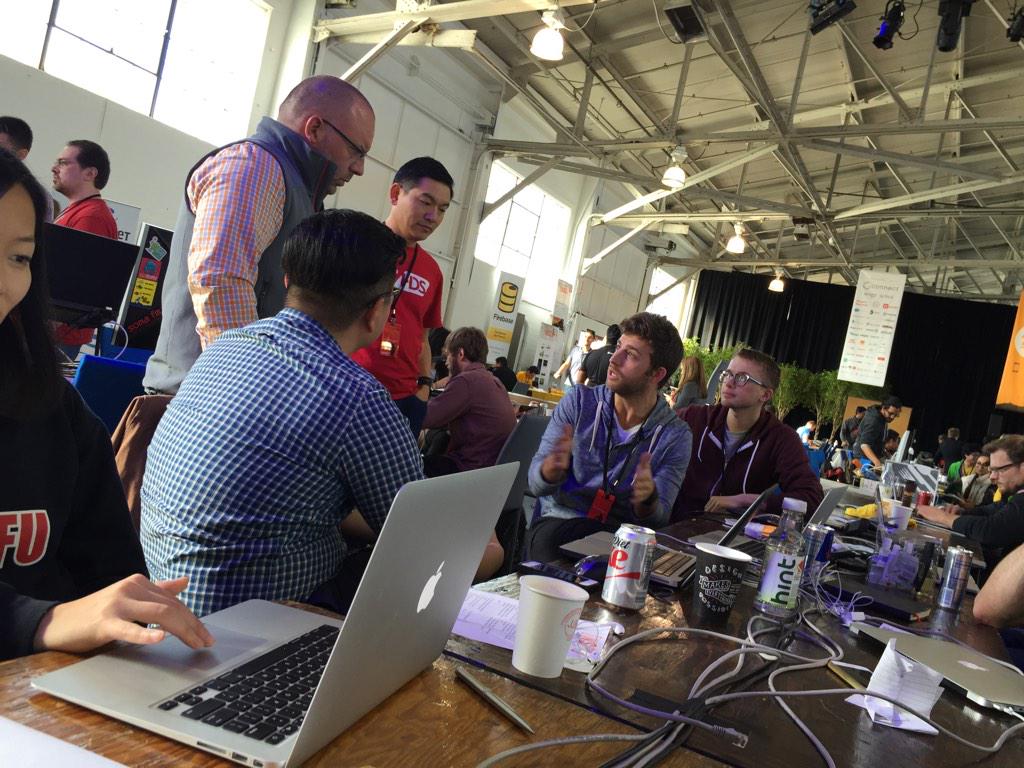 thedonniew's tweet image. Judge: What technologies are you using? @destroysultan: Fully functional frontend. # epic #launchhack #hackerproblems