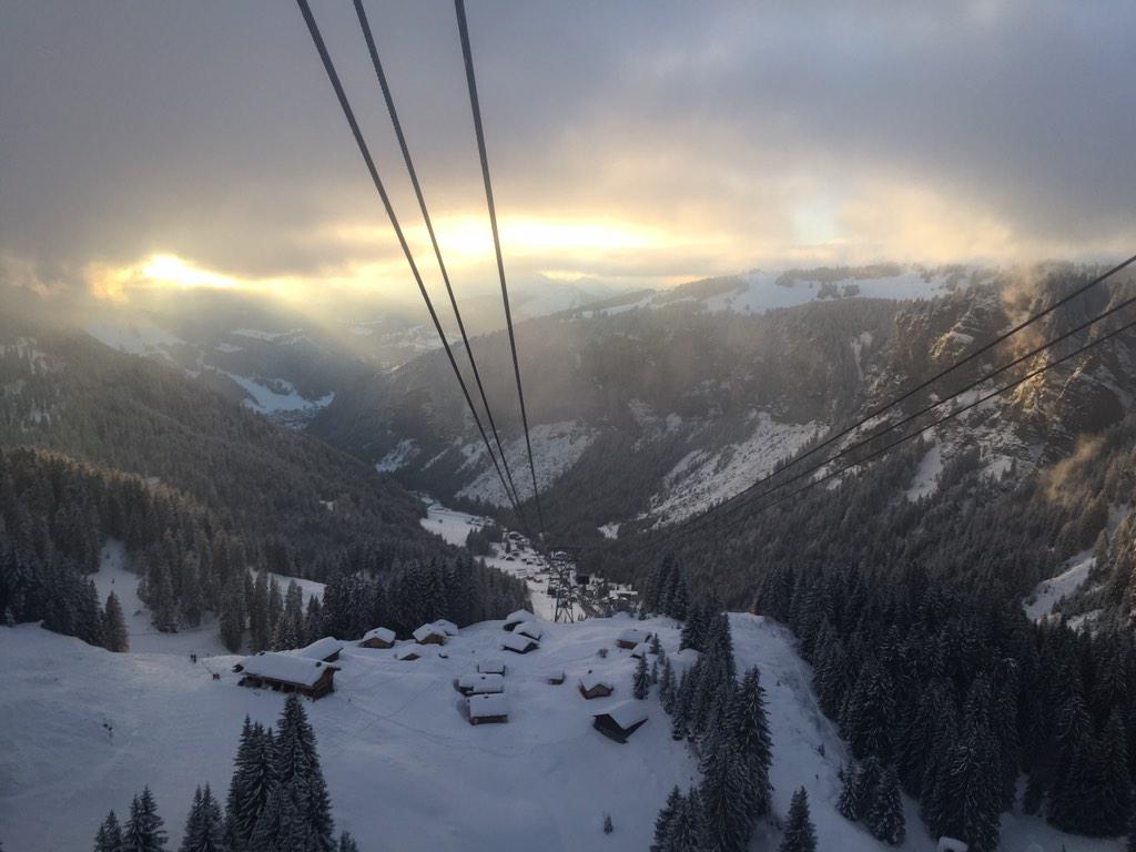 BigAMillz's tweet photo. Morzine was amazing!! 😁👍🏂 http://t.co/c80tOBe7YX