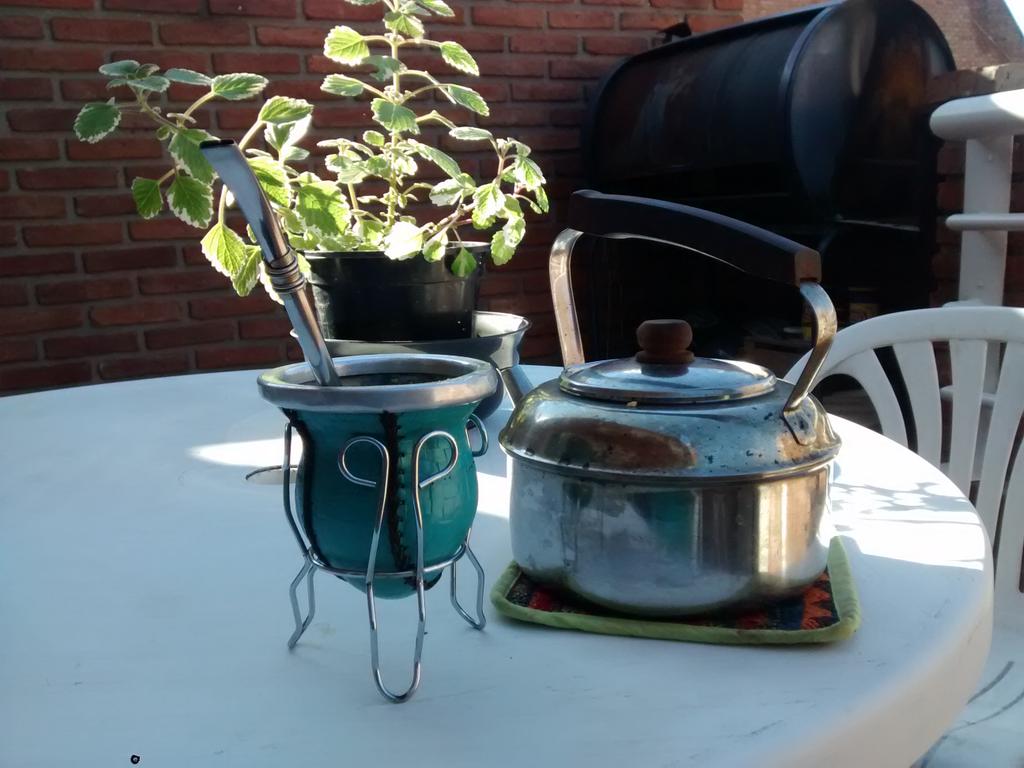 flor_c93's tweet photo. Lindo día, arrancando con unos mates! http://t.co/pA3ARt4X6v