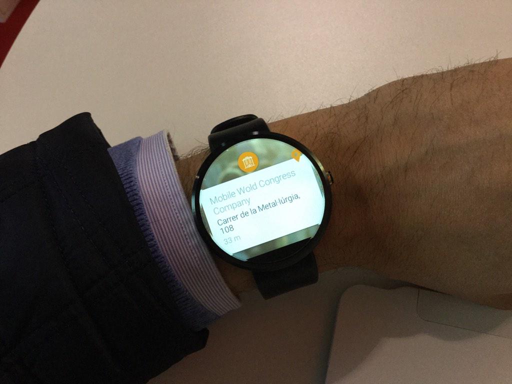 oscarmacia's tweet image. #MWC15 ready to checkin with my new #moto360 #AndroidforWork #wearableCRM @forcemanager :)