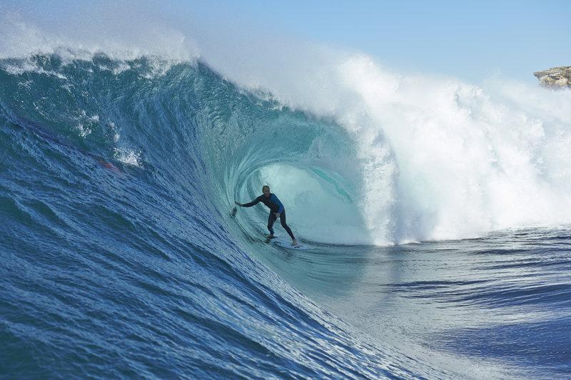 назаре португалия волны. высокие волны. про большую волну. про большую волну. про большую волну.
