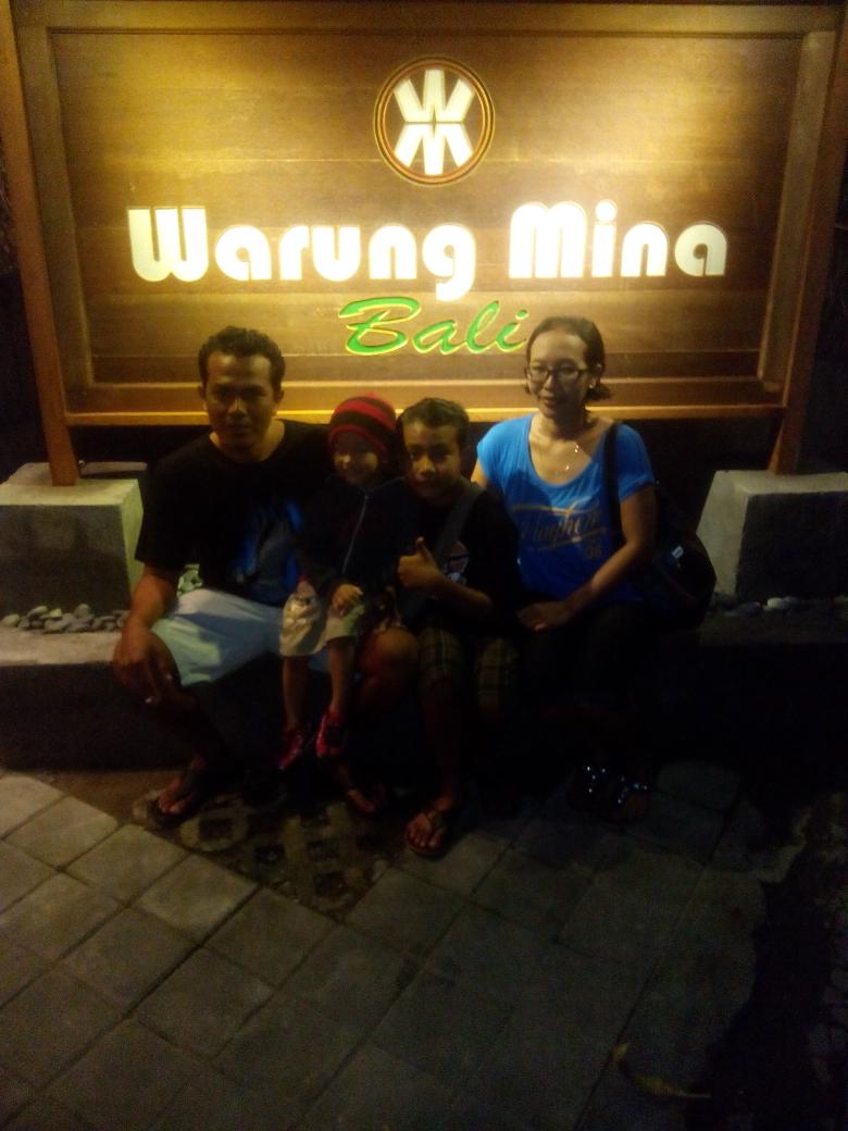 Keren! Makasi <a href="/AdiKesawa/">MOYO-CAVALLERA</a>: dinner monday night with <a href="/MAYHEMbali/">MAYHEM™</a> <a href="/DNMTbali/">Dynamite Bali</a> <a href="/ROMEOTICS/">ROMEOTICS</a> #warung mina dalung ”