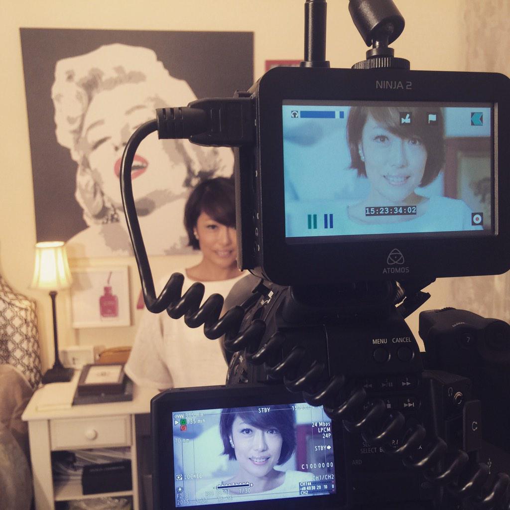 VisionSmartC's tweet image. Woman spark CM shooting . Keeping young from you from now on!