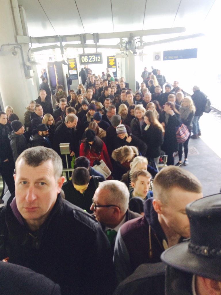 CWirishdance's tweet photo. Absolute joke every week there is problem, ticket costing more than a small mortgage! Sort it out  #southeastern http://t.co/2jewJnGrGy