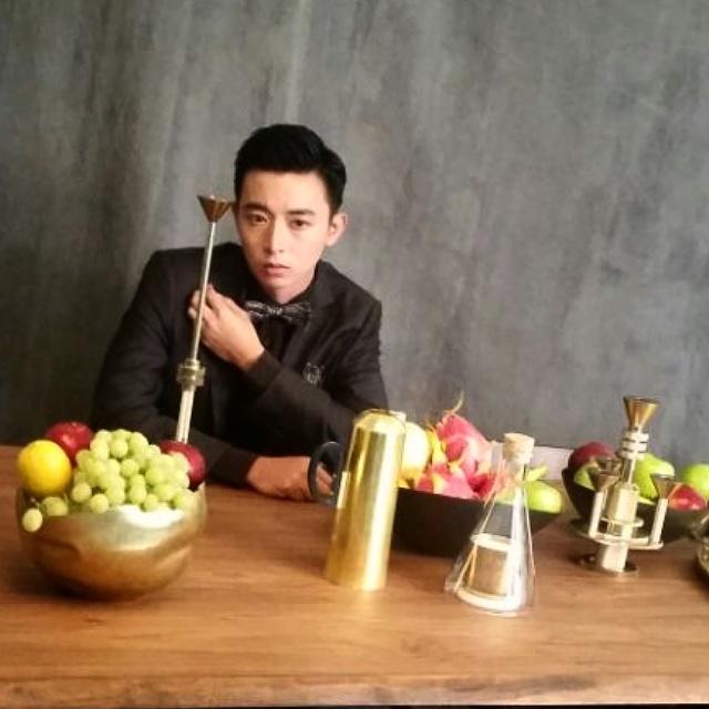 AloyPang's tweet photo. I'm in @lofficielsingapore 8th Anniversary March issue! By the way, it's the final week for #GoodLuck8 #百岁大吉 , 请继续支持! http://t.co/zFWIvw287s