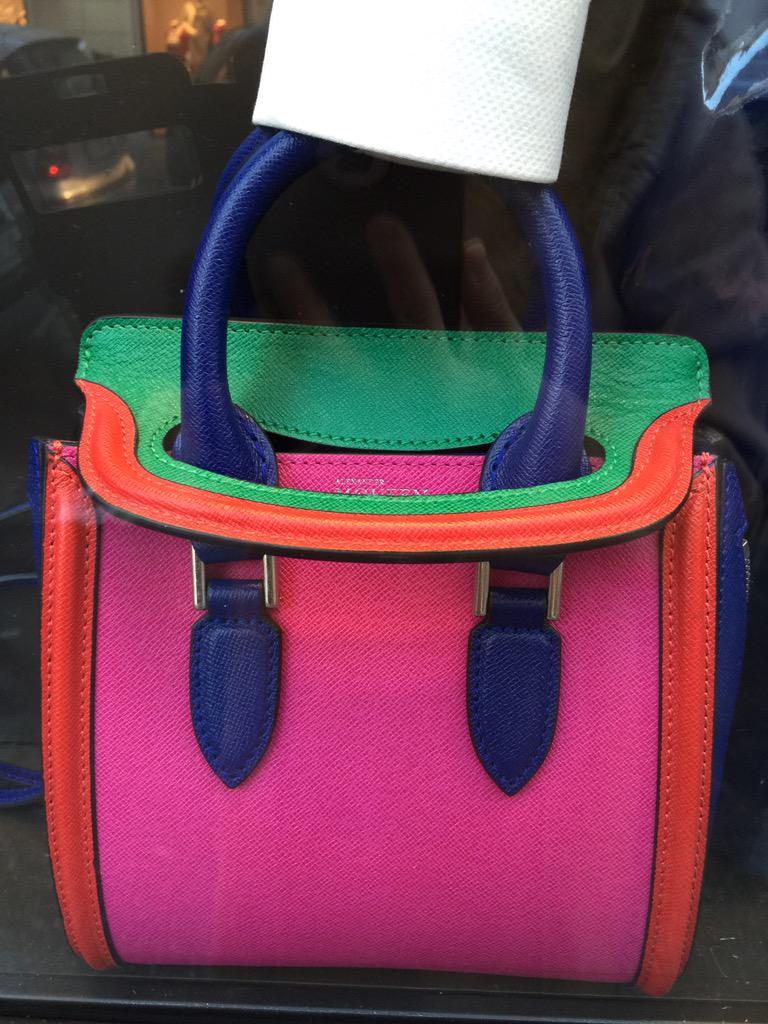barby_ds's tweet photo. #SS15 spring #handbags colors @toryburch @fendi @WorldMcQueen #theperfectlook http://t.co/J5TaytaRg3
