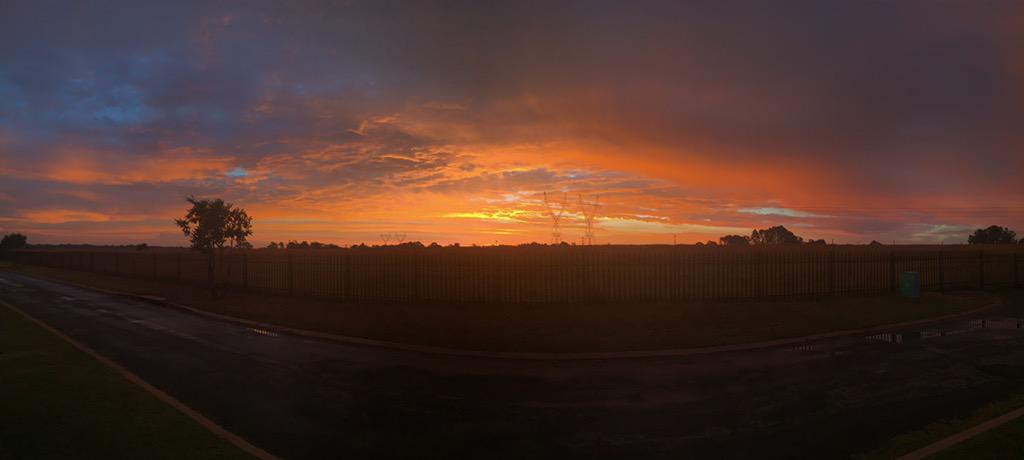 noxides's tweet photo. @MartinBester #MBDsunset om herfs mee te begin. http://t.co/c0tibfw9n4