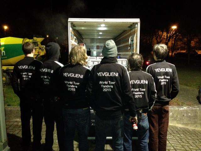 Een geslaagde benefiet voor Mobile School afgelopen weekend, met extra surprise van onze topcrew.