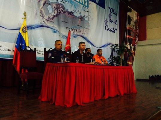 CNBomberos2001's tweet photo. Viceministro Almte. Salzar Coll y la CNB Reseña histórica de eventos trascendentales de Venezuela 1989-2000. http://t.co/U6q4IwVdPh