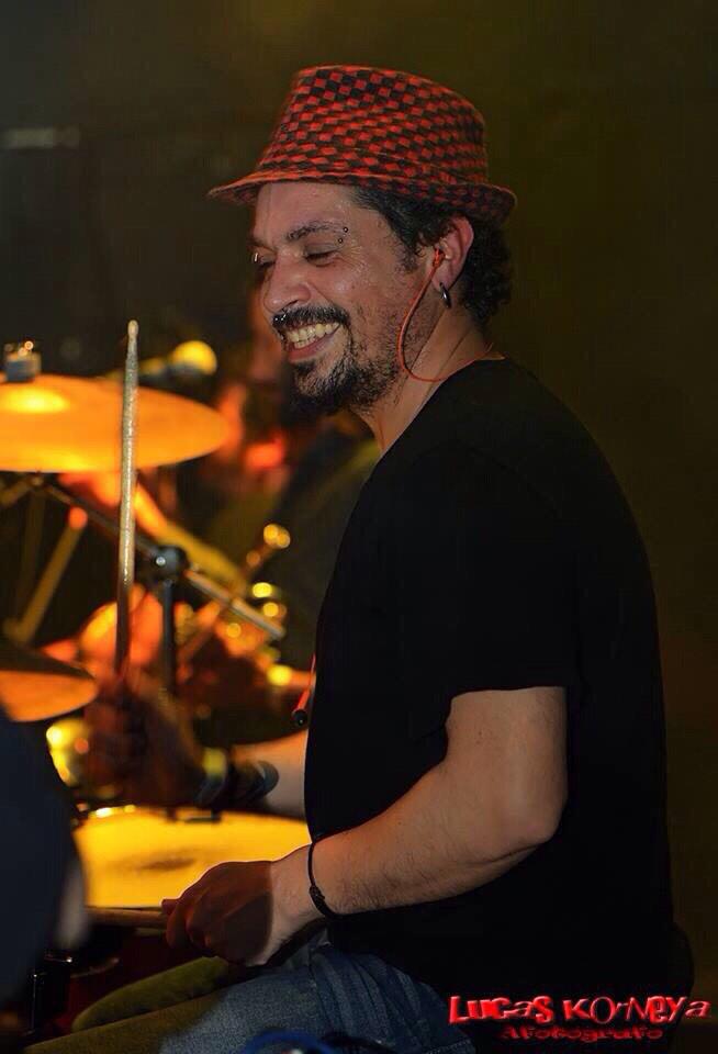 ahernandomusic's tweet photo. Bolazo en Barcelona de nuestro @Nanoxk1 con @elpuchero este finde. Y trato exquisito. Así da gusto! #ATope http://t.co/ujKYECzbQD
