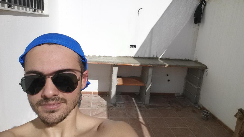 xexi_2's tweet photo. #aprovechando el día libre para seguir con la barbacoa con buen tiempo y #buenamusica @Los40_Spain http://t.co/yww3ciKKvA