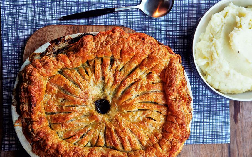 Happy National Pie Week. 10 perfect pies to try at home: telegraph.co.uk/foodanddrink/r…