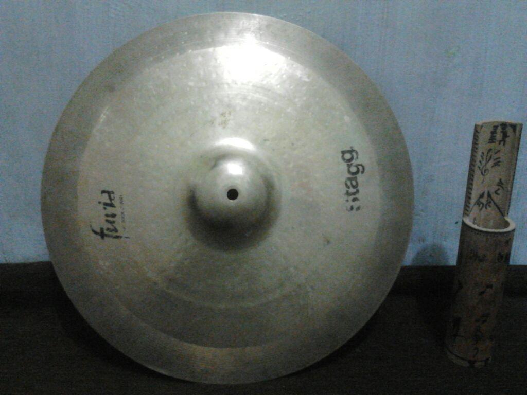 @DrumBagus wts cymbal stagg furia 18". Minat hubungi 082277638778/537D752F thanx http://t.co/YikS2zIyKx