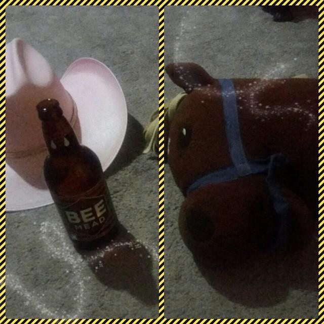 beemeadau's tweet photo. This cowgirl is ready to put my feet up and have a cold beemeadau #beemead #cowgirl #horse #cowboyhat #pinkhat #gym… http://t.co/geJMsWWSlb